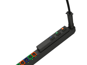 pivoting-input_side-tight-shot_800x600_vertiv-geist-universal-power-distribution-unit_279686